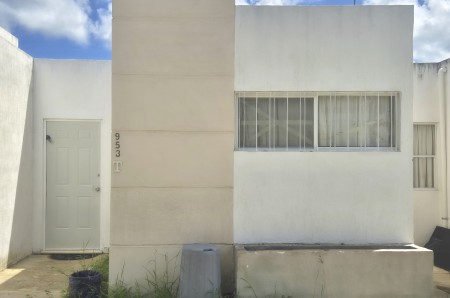 Casa en Venta en Amavita Caucel Merida Yucatan de una planta y dos recamaras